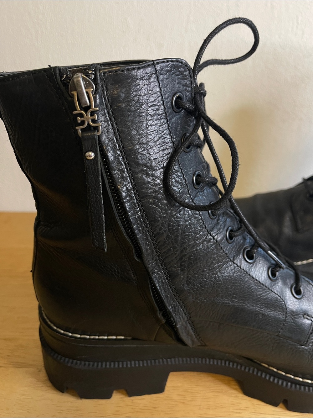 Sam Edelman Garrett Black Leather Lug Sole Lace-Up Combat Boots Size 9 - Picture 9 of 14